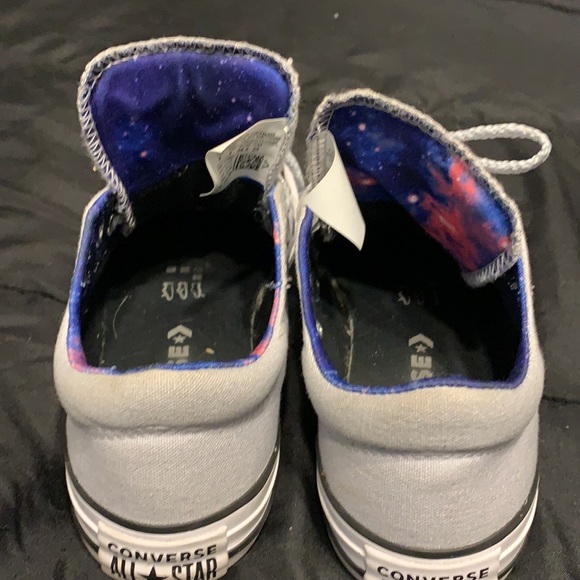 Women’s converse size 6 - Picture 3 of 5